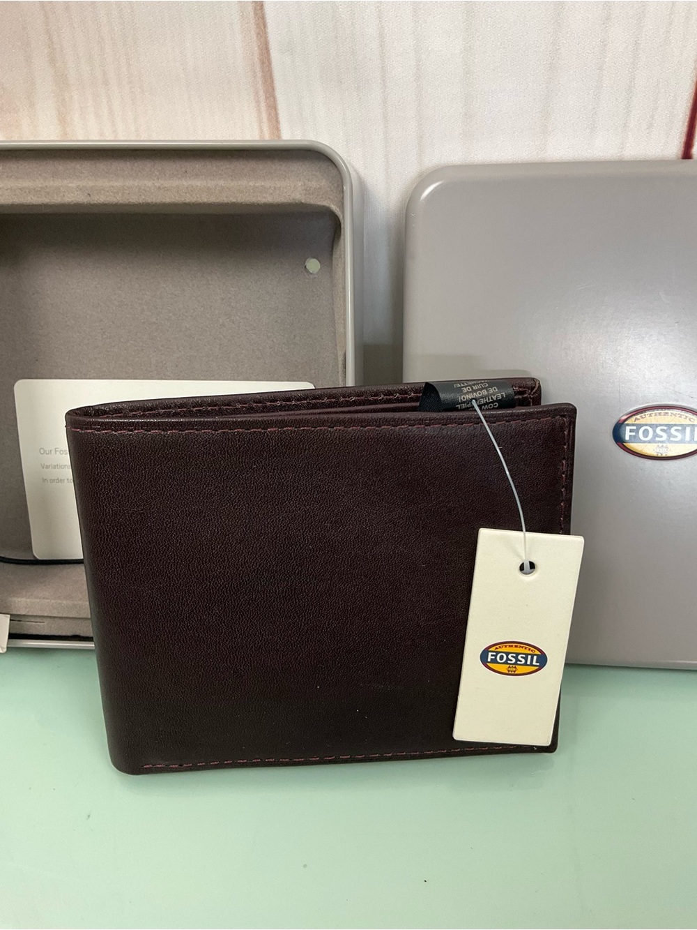 Fossil Men's Truman Bifold Wallet - Deep Brown Cordovan Leather w/ Tin - Picture 3 of 7